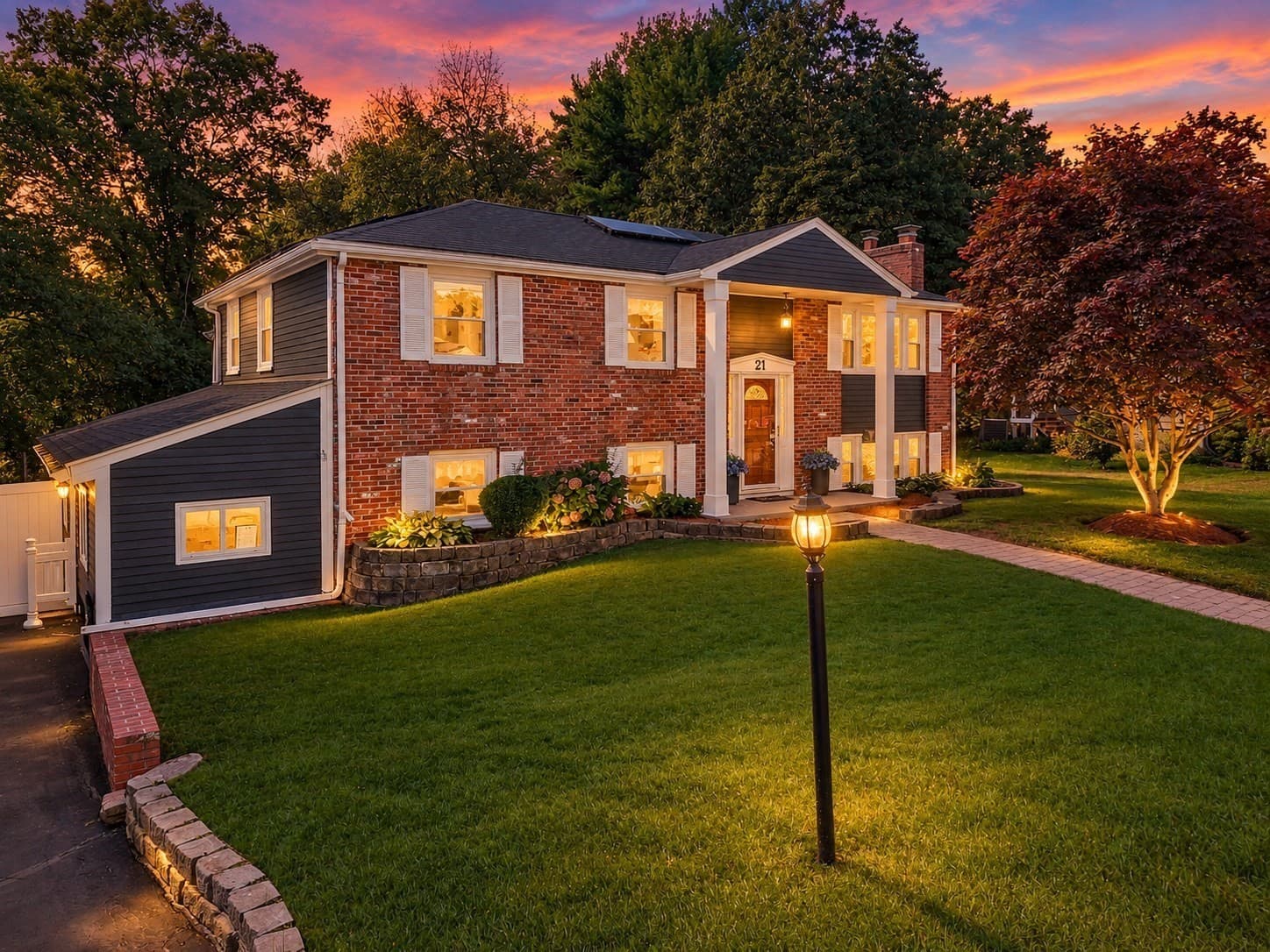 21 Puddingstone Ln, Bellingham MA 02019