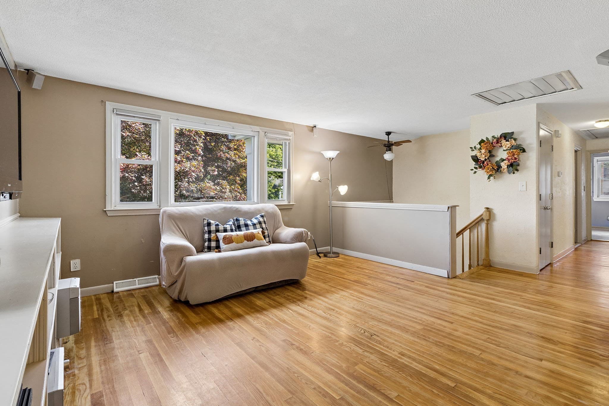 Single Family Residence at 21 Puddingstone Ln, Bellingham MA 02019, Bellingham, photo 8 of 30