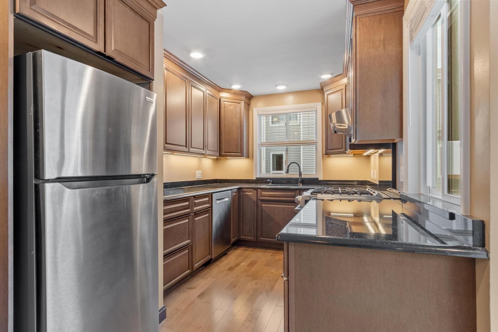 Condominium at 255 North Rd # 76, Chelmsford MA 01824, Chelmsford, photo 6 of 28