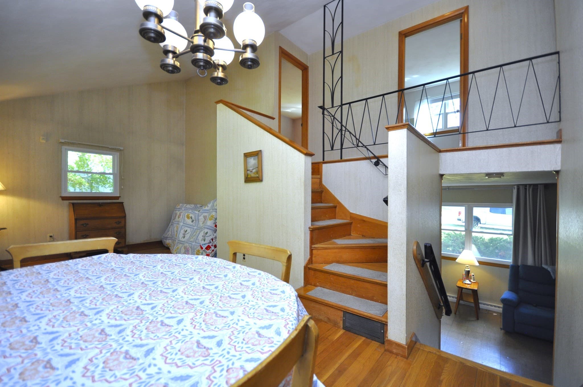 Single Family Residence at 122 Sunset Dr, Brockton MA 02301, Brockton, photo 11 of 23