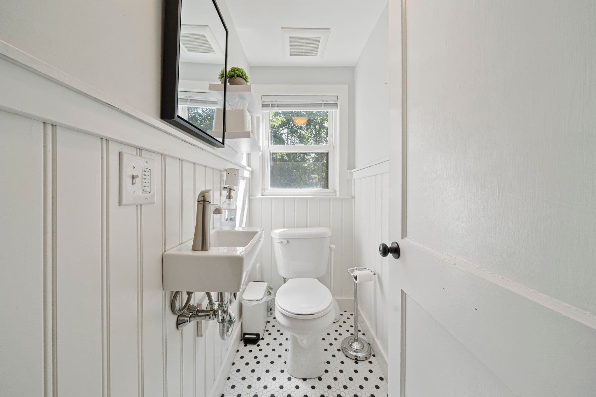 Single Family Residence at 338 Green St, Weymouth MA 02191, Weymouth, photo 10 of 23
