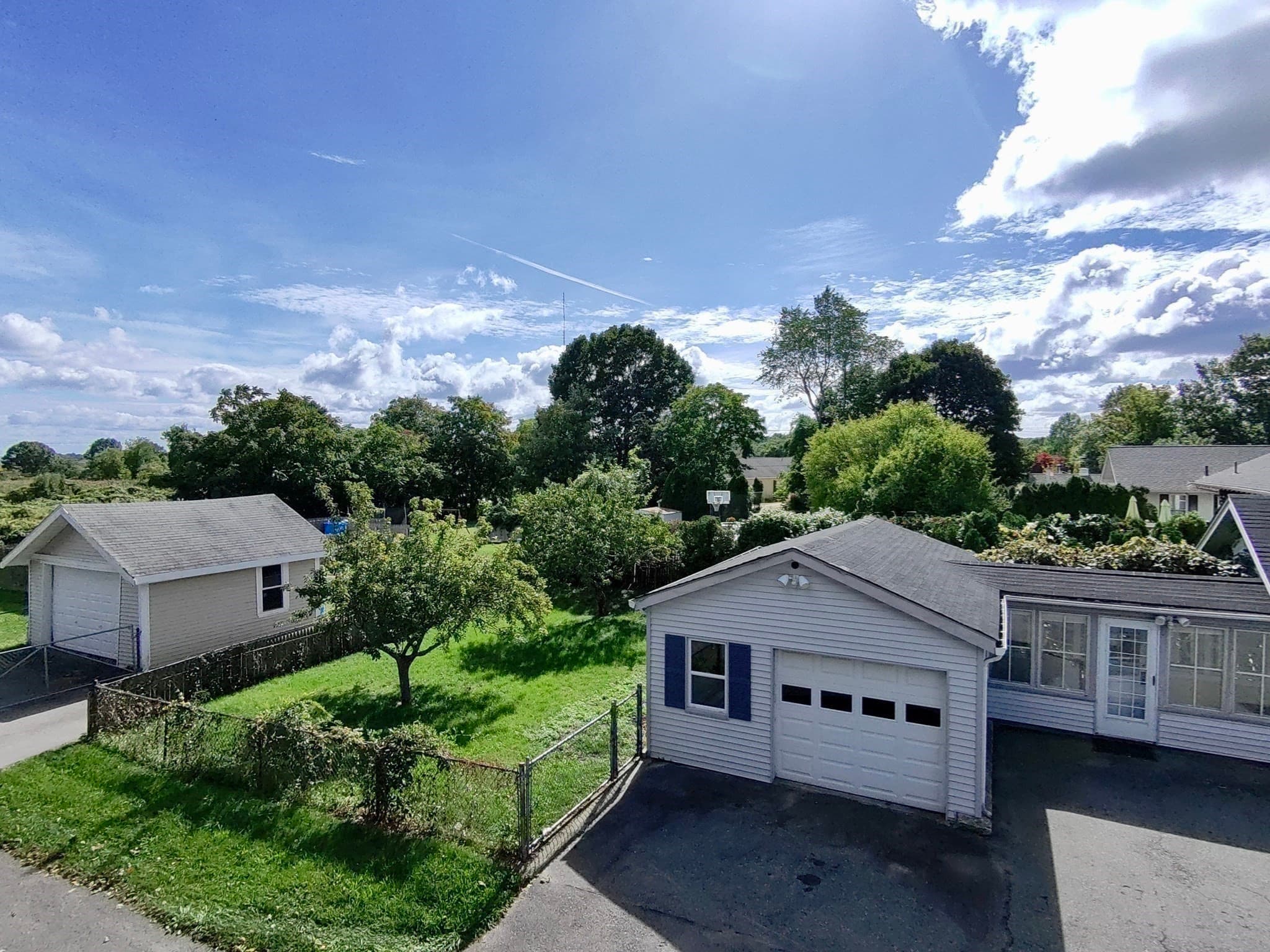 Single Family Residence at 285 Huttleston Ave, Fairhaven MA 02719, Fairhaven, photo 4 of 18