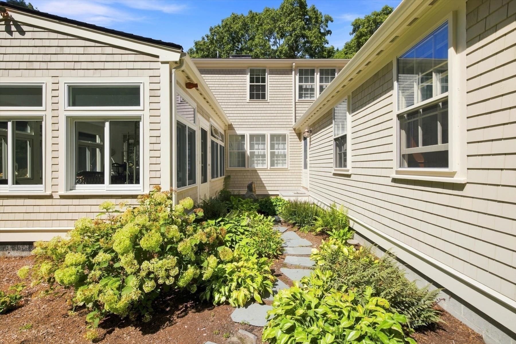 Single Family Residence at 59 Beaverbrook Ln, Duxbury MA 02332, Duxbury, photo 33 of 41