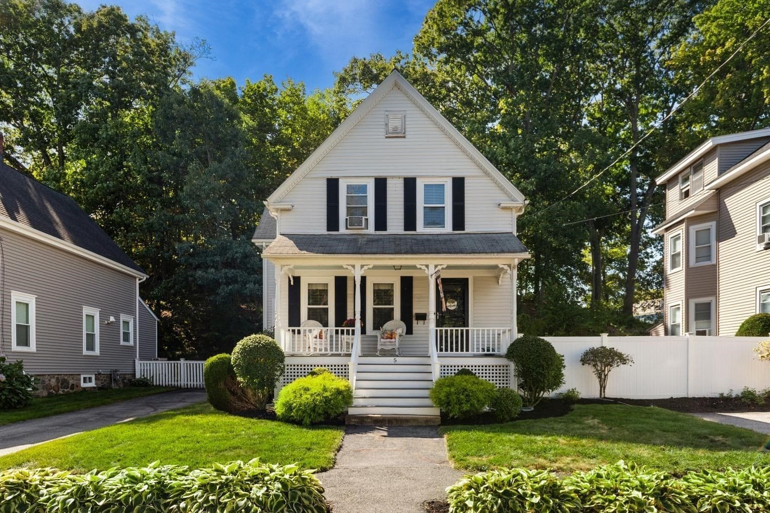 Single Family Residence at 5 Walnut St, Wakefield MA 01880, Wakefield, photo 3 of 35