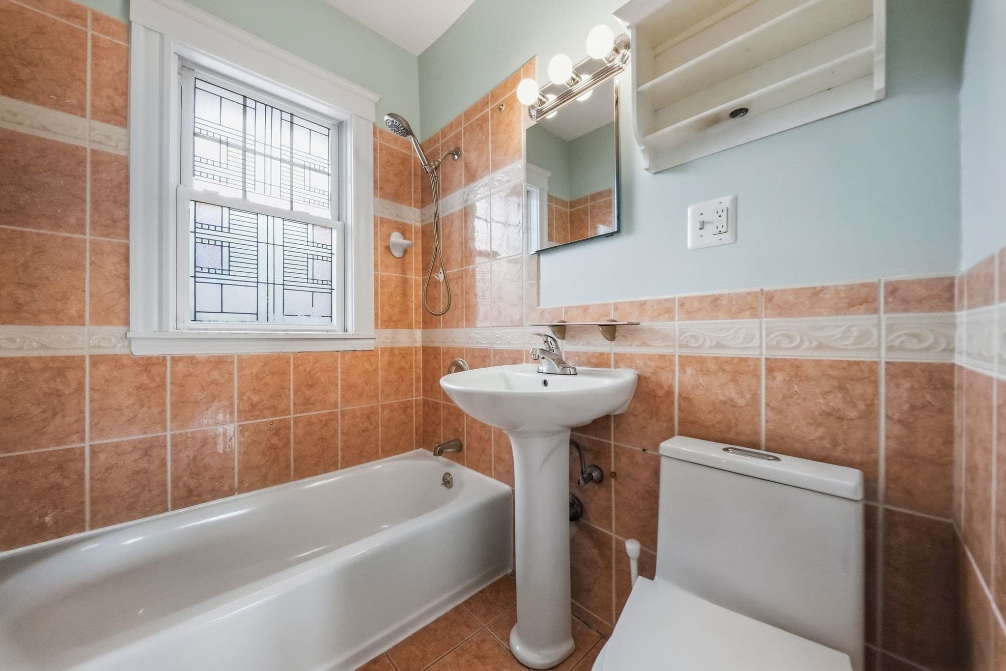 Condominium at 103 Welles Ave # 3R, Boston MA 02124, Boston, photo 25 of 26