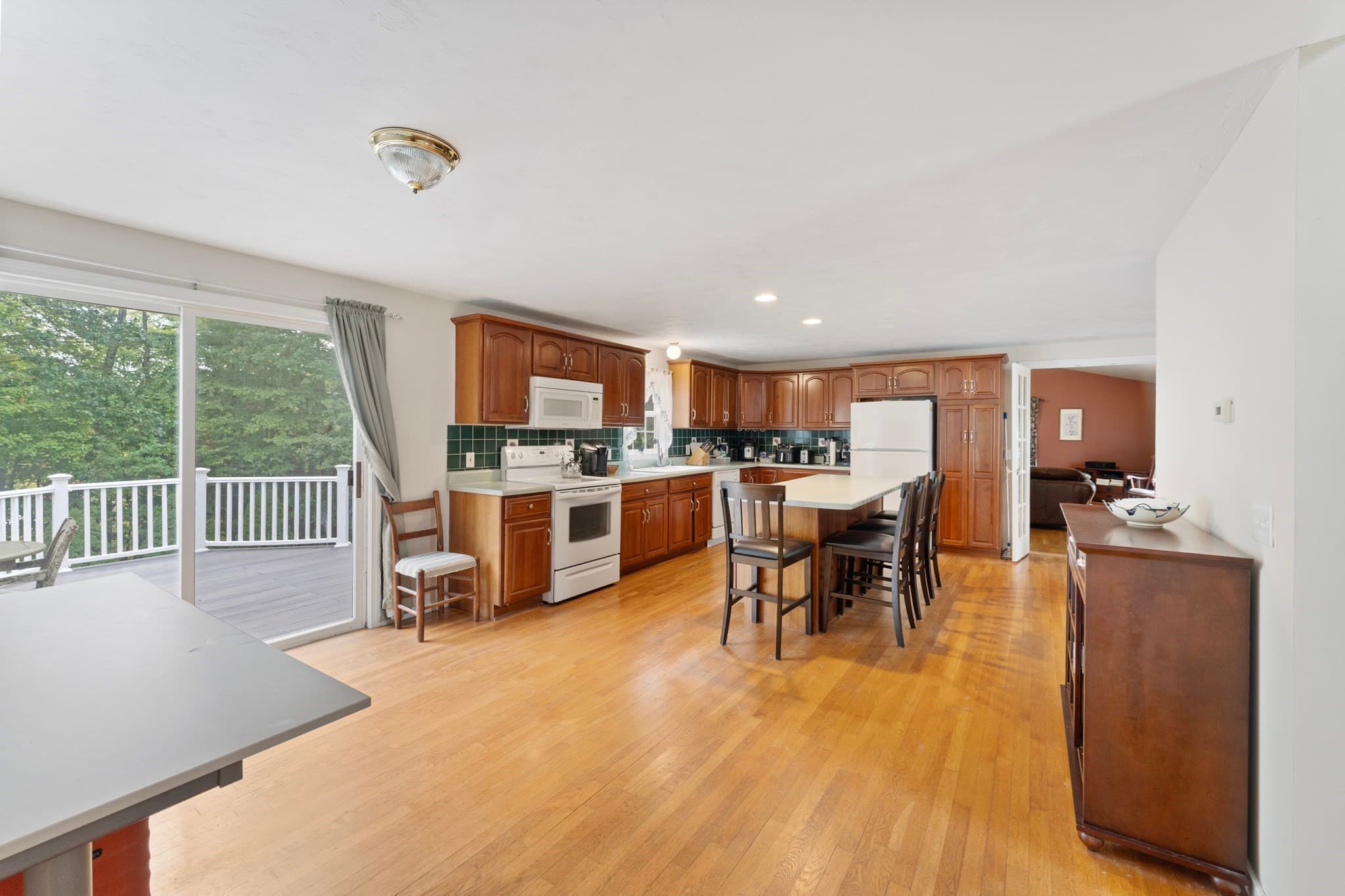Single Family Residence at 3 Scott Lane, Leicester MA 01524, Leicester, photo 6 of 40