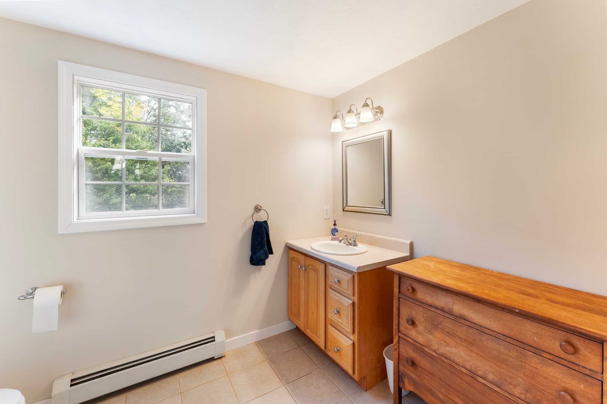Single Family Residence at 3 Scott Lane, Leicester MA 01524, Leicester, photo 26 of 40