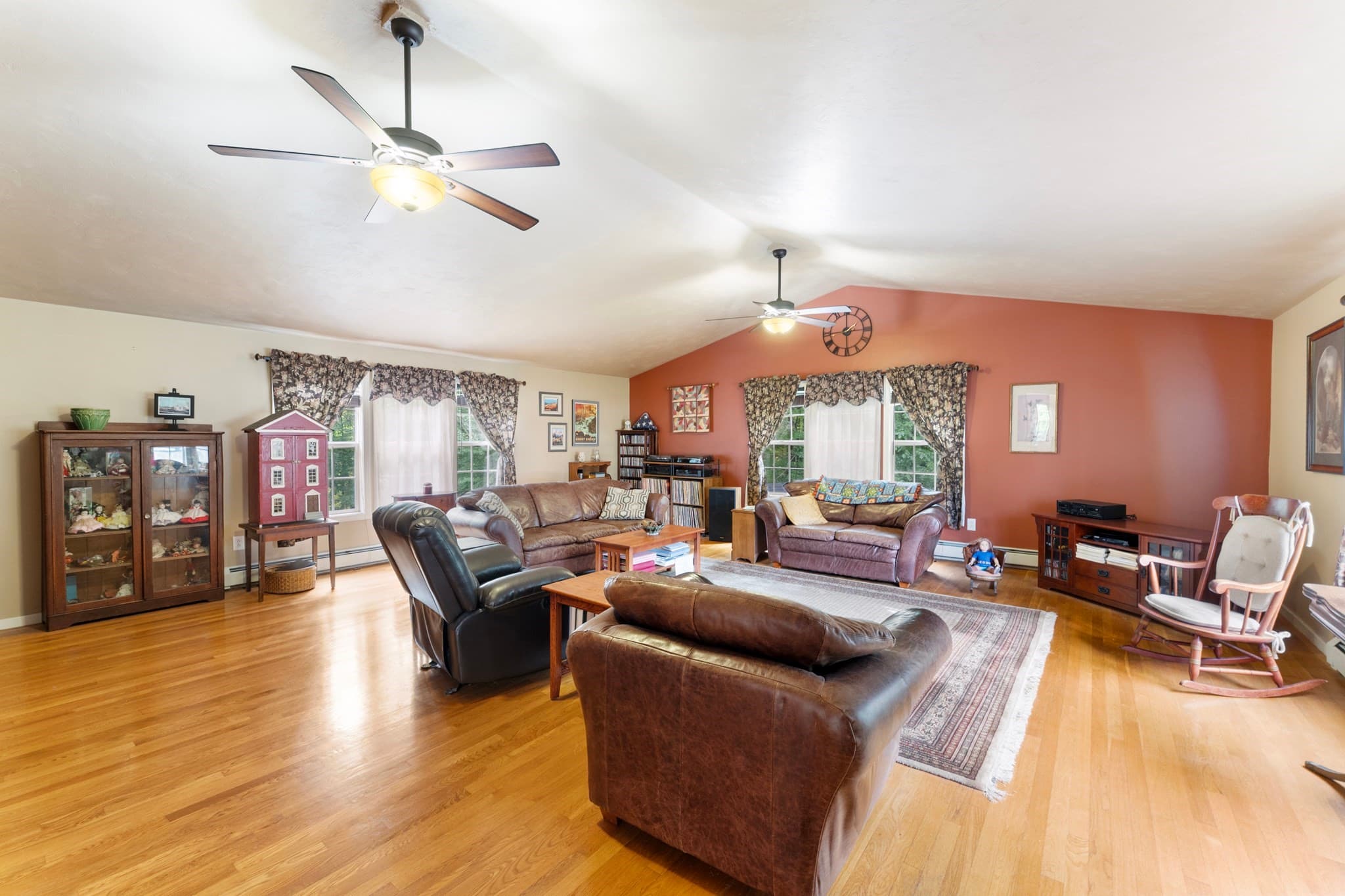 Single Family Residence at 3 Scott Lane, Leicester MA 01524, Leicester, photo 10 of 40