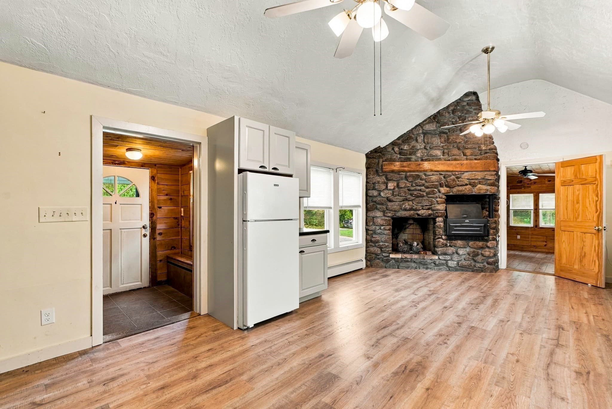 Single Family Residence at 15 North St, Upton MA 01568, Upton, photo 13 of 37