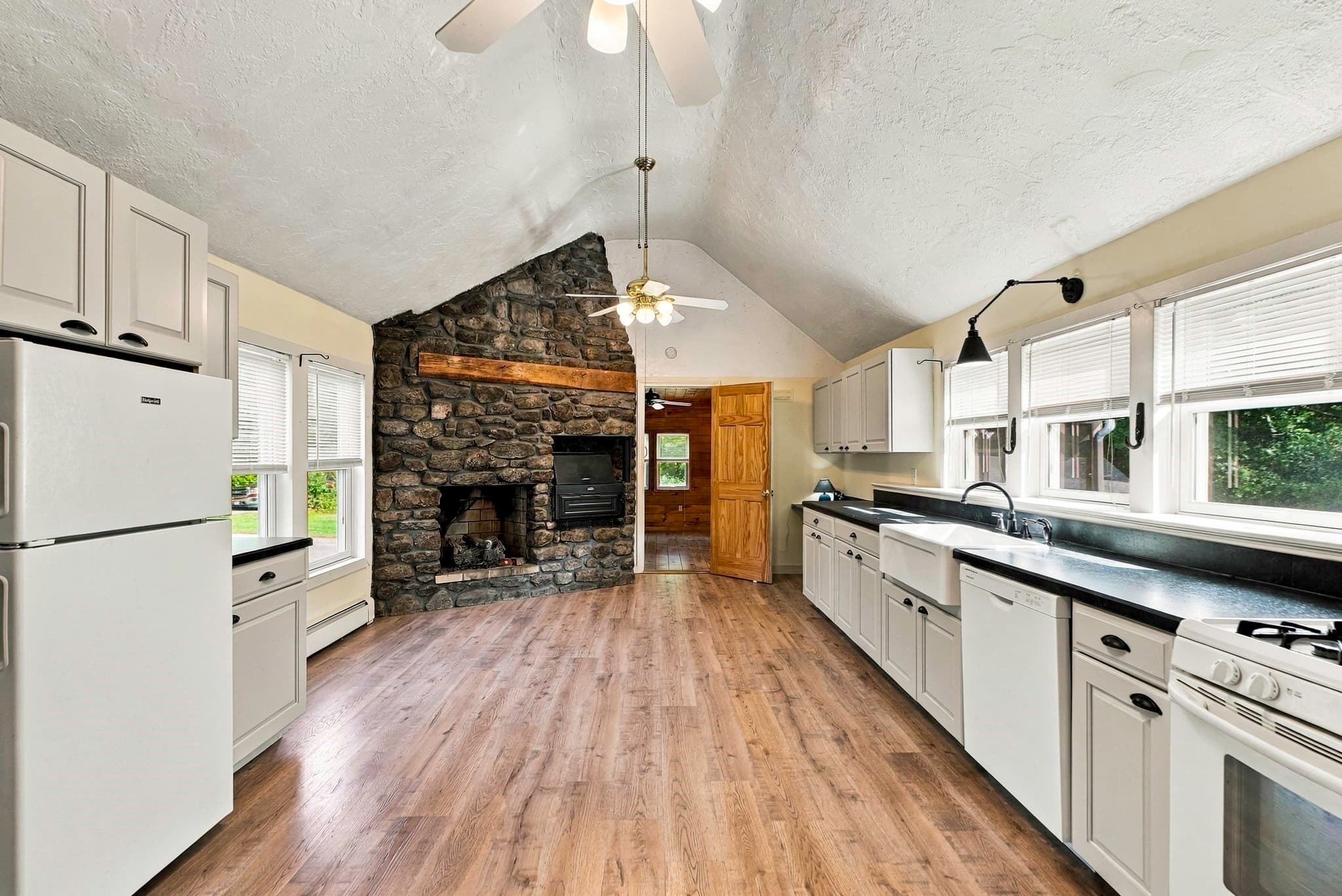 Single Family Residence at 15 North St, Upton MA 01568, Upton, photo 12 of 37