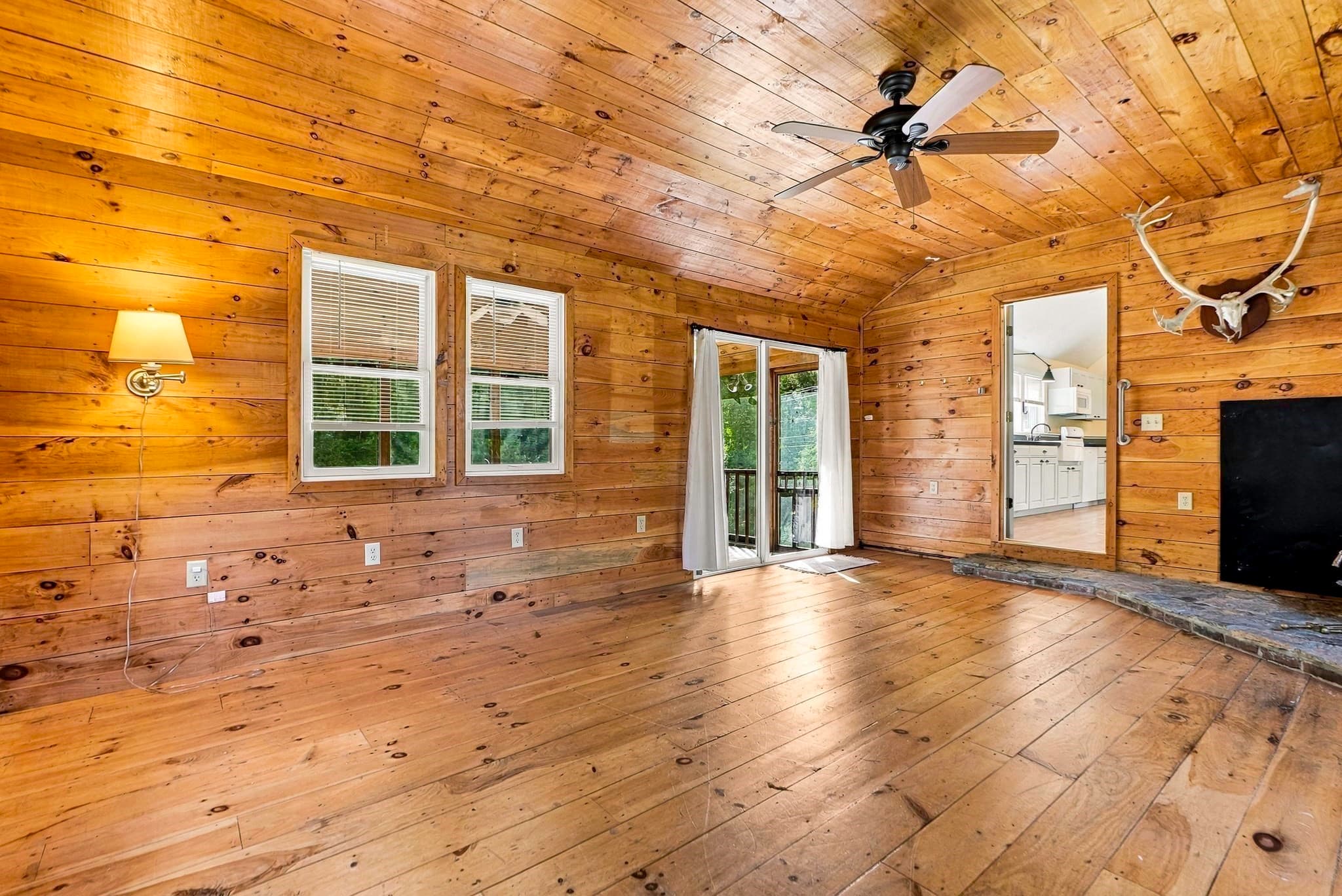 Single Family Residence at 15 North St, Upton MA 01568, Upton, photo 8 of 37