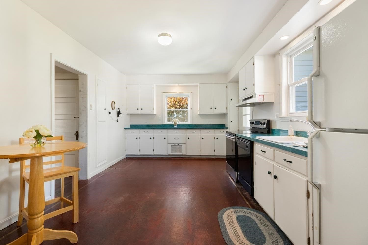 Single Family Residence at 17 Sturtevant St, Beverly MA 01915, Beverly, photo 13 of 34