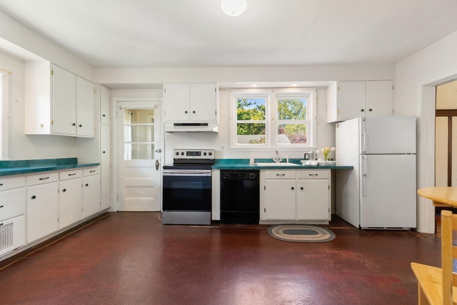 Single Family Residence at 17 Sturtevant St, Beverly MA 01915, Beverly, photo 12 of 34