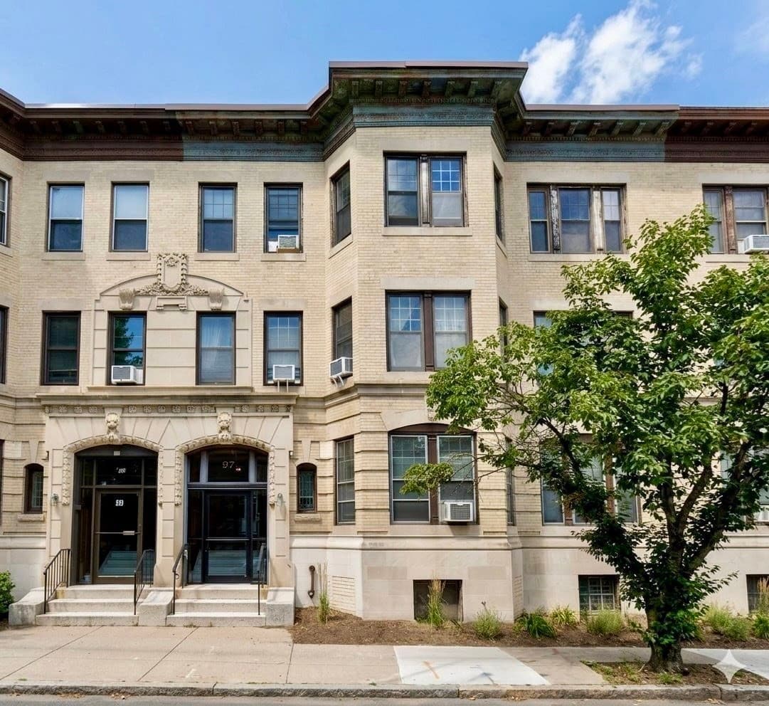 Condominium at 97 Marion Street # 5, Brookline MA 02446, Brookline, photo 9 of 11