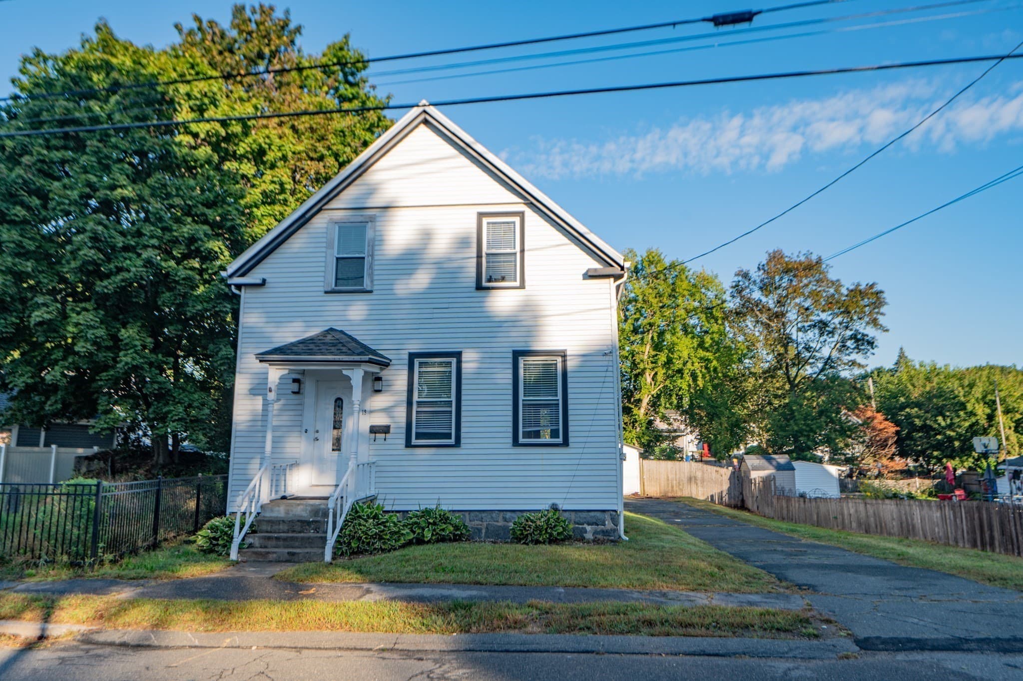 19 Lynn St, Peabody MA 01960