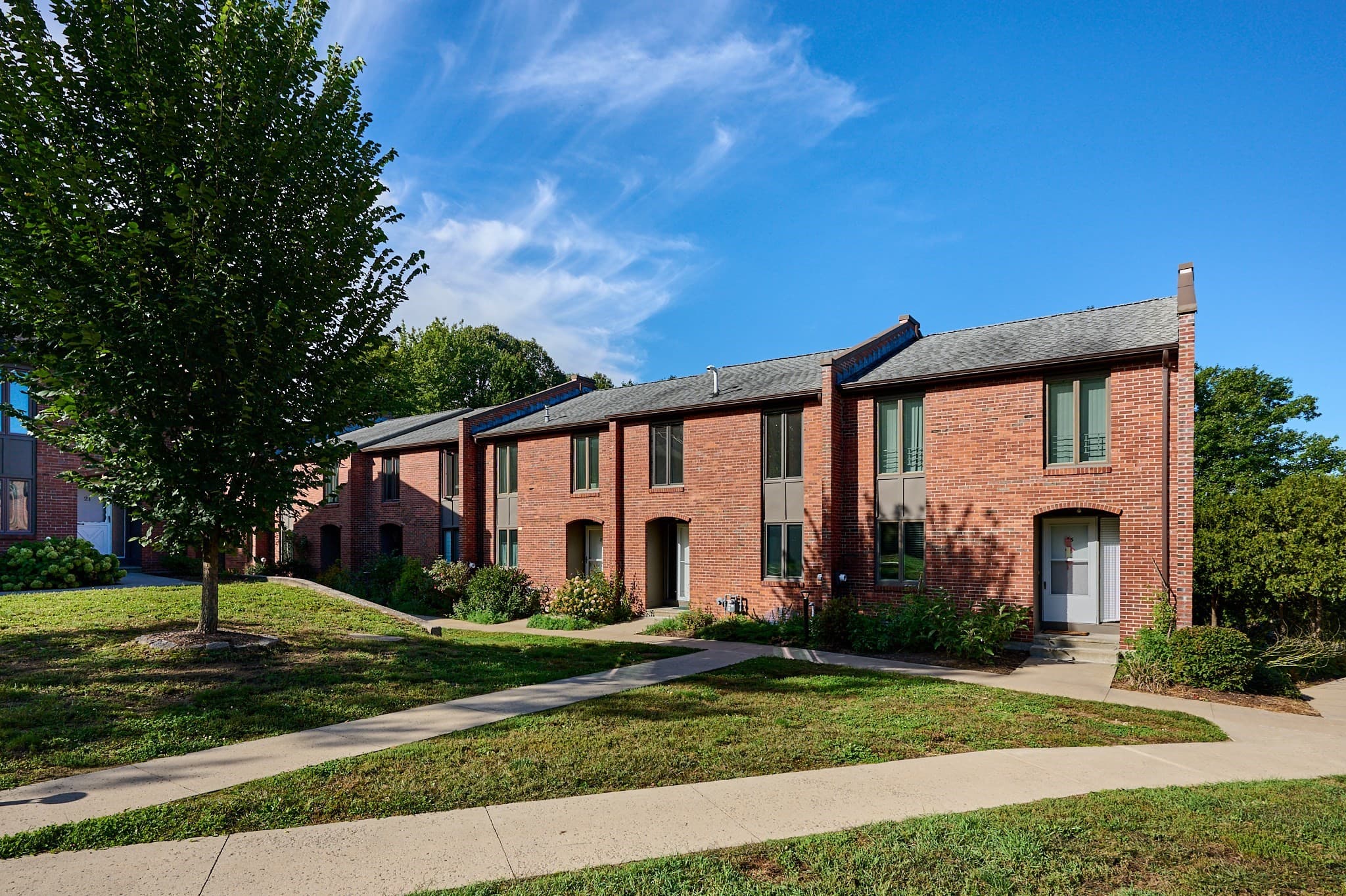 Condominium at 16 Bedford Ct # 16, Amherst MA 01002, Amherst, photo 2 of 39
