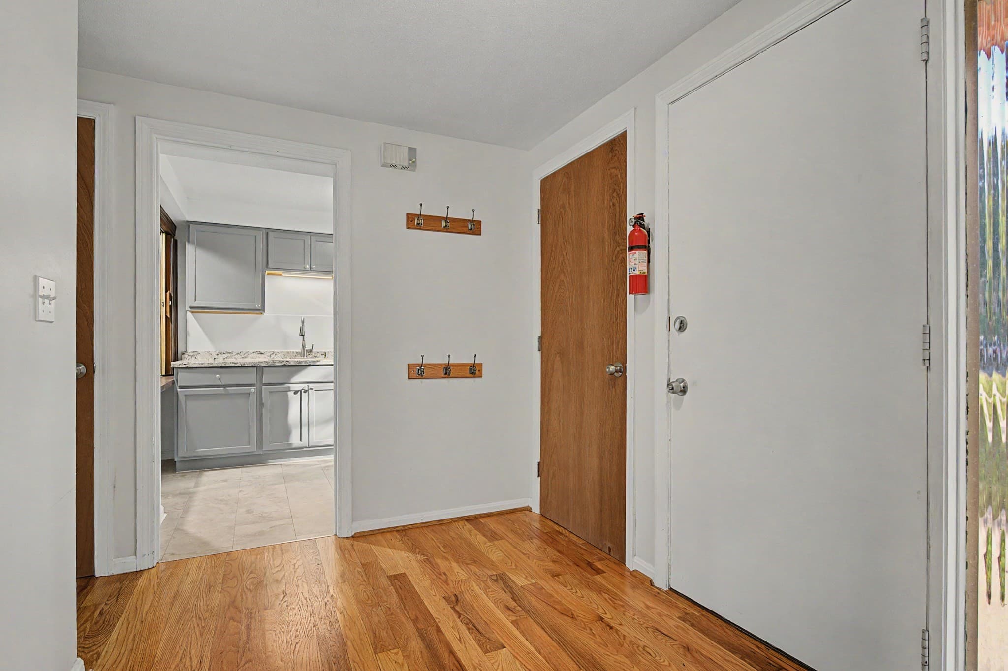 Condominium at 16 Bedford Ct # 16, Amherst MA 01002, Amherst, photo 5 of 39