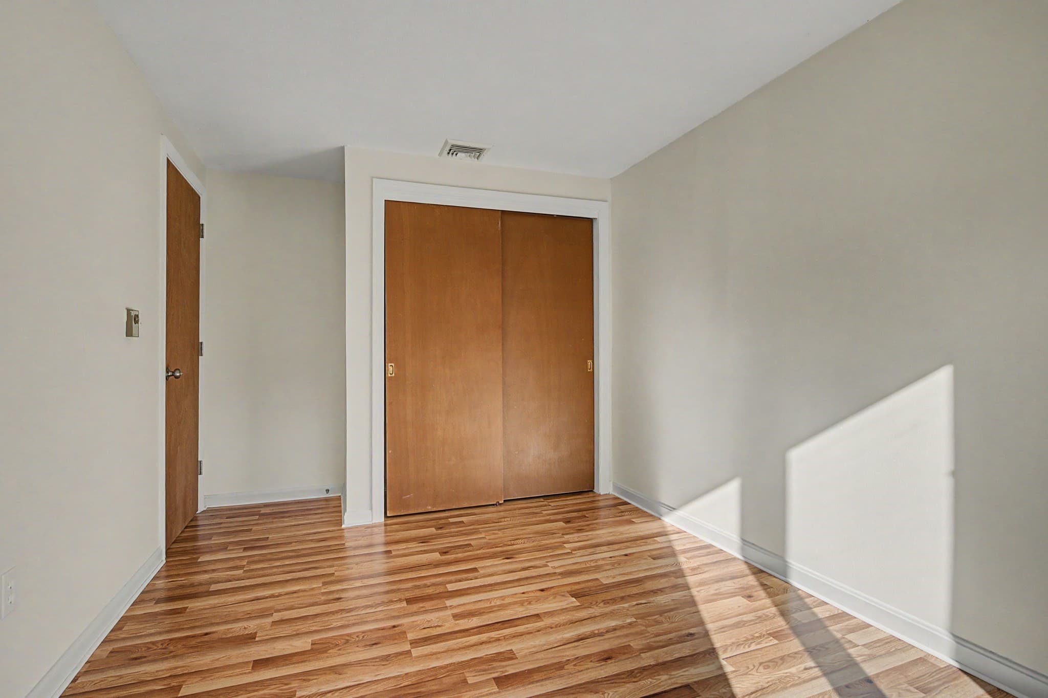 Condominium at 16 Bedford Ct # 16, Amherst MA 01002, Amherst, photo 24 of 39