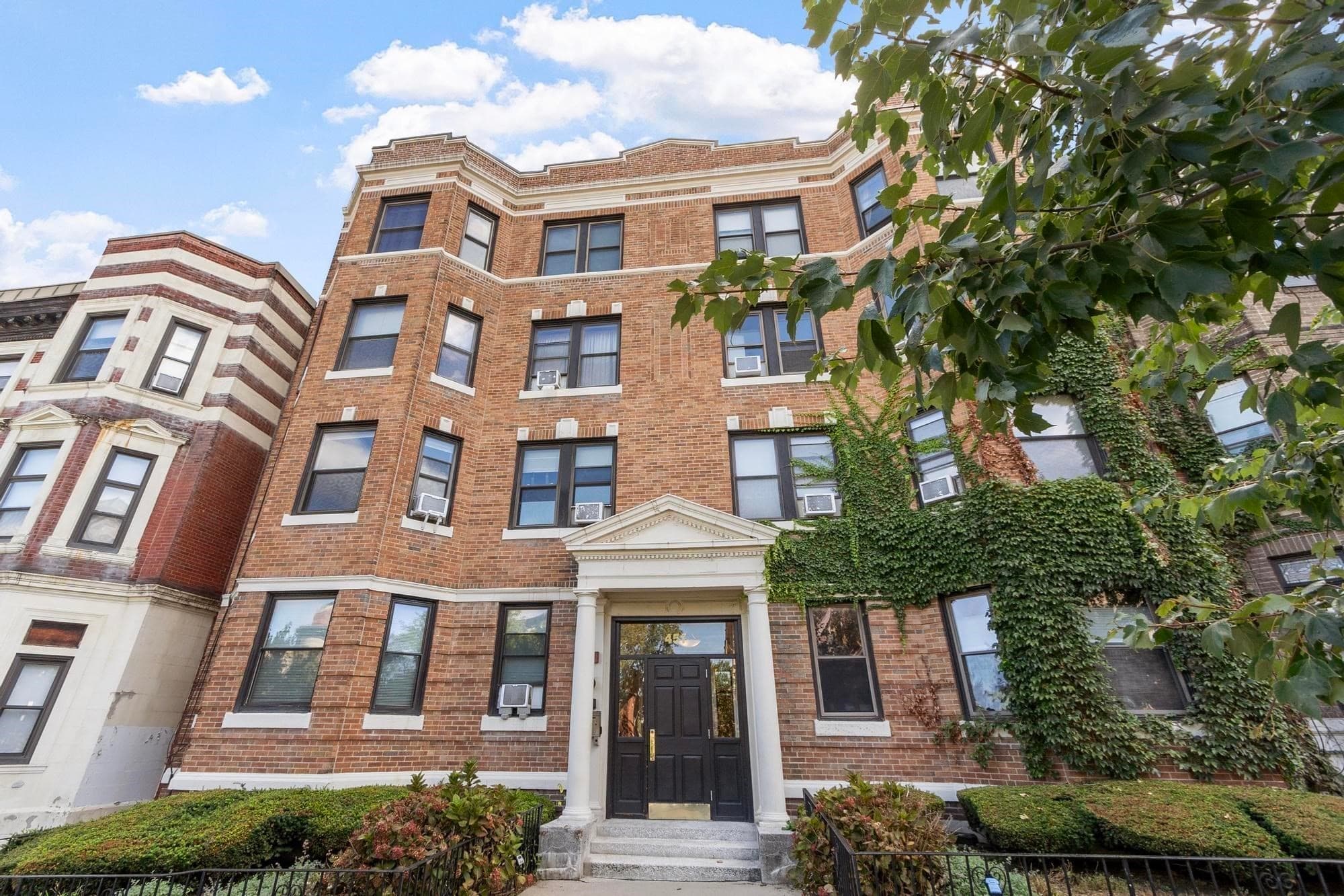 Condominium at 451 Park Dr # 4D, Boston MA 02215, Boston, photo 23 of 26