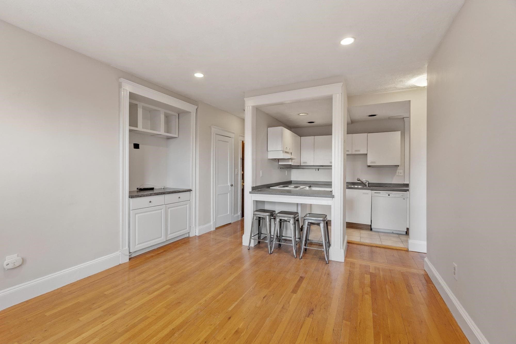 Condominium at 451 Park Dr # 4D, Boston MA 02215, Boston, photo 4 of 26