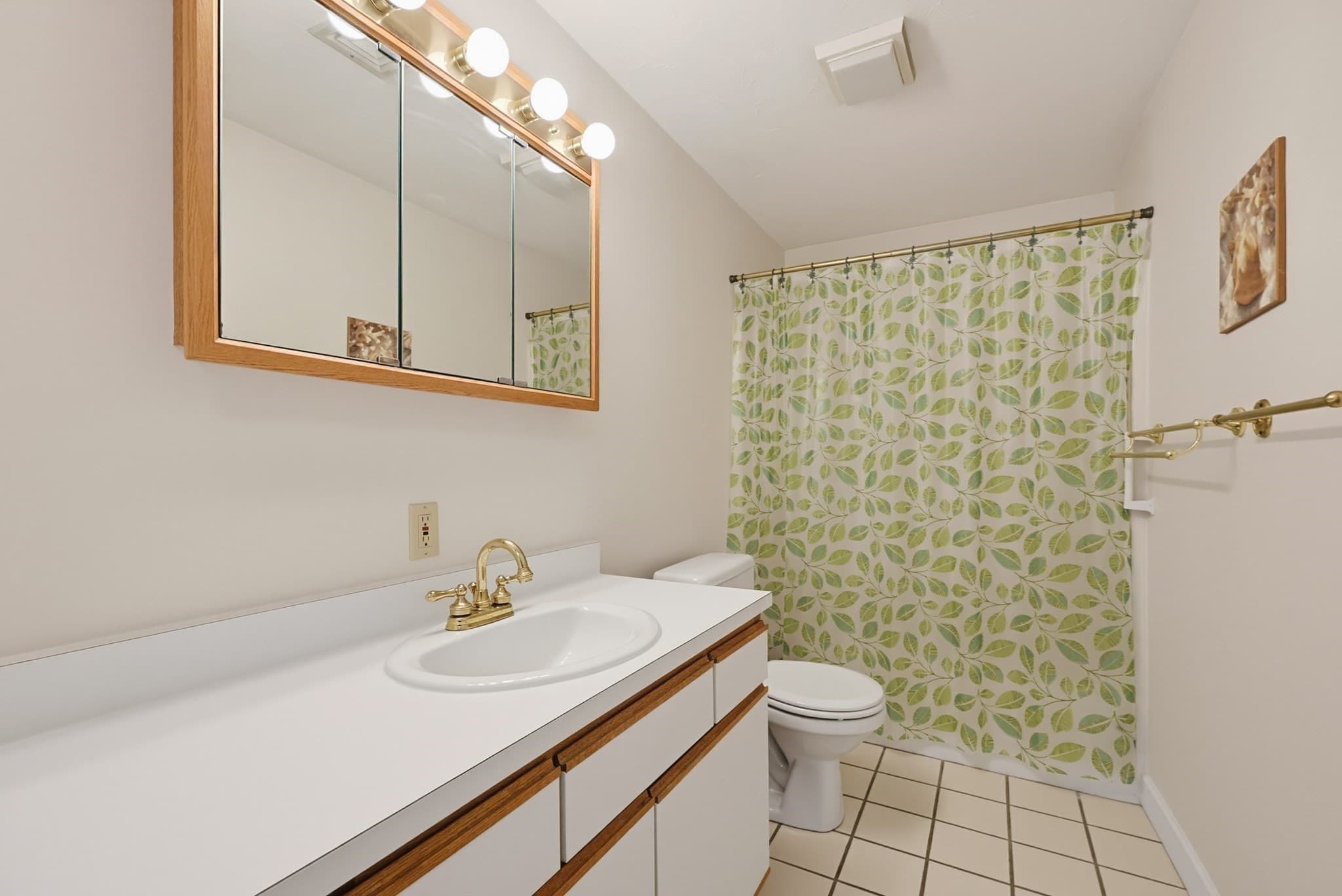 Condominium at 47 Rose Ct # 47, Norwood MA 02062, Norwood, photo 24 of 33