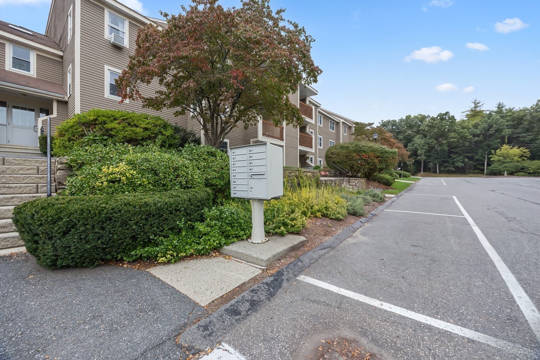 Condominium at 171 Heritage Dr # 171, Northbridge MA 01588, Northbridge, photo 32 of 33