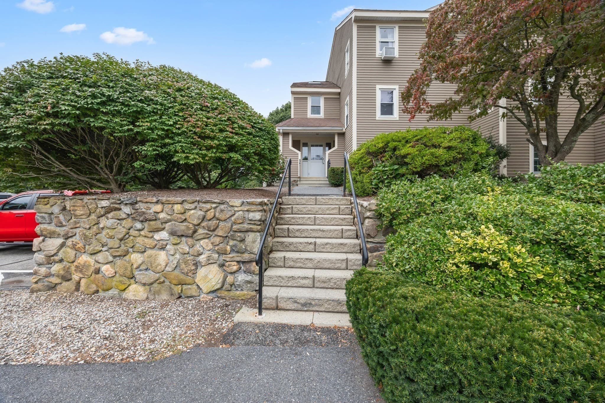 Condominium at 171 Heritage Dr # 171, Northbridge MA 01588, Northbridge, photo 21 of 33