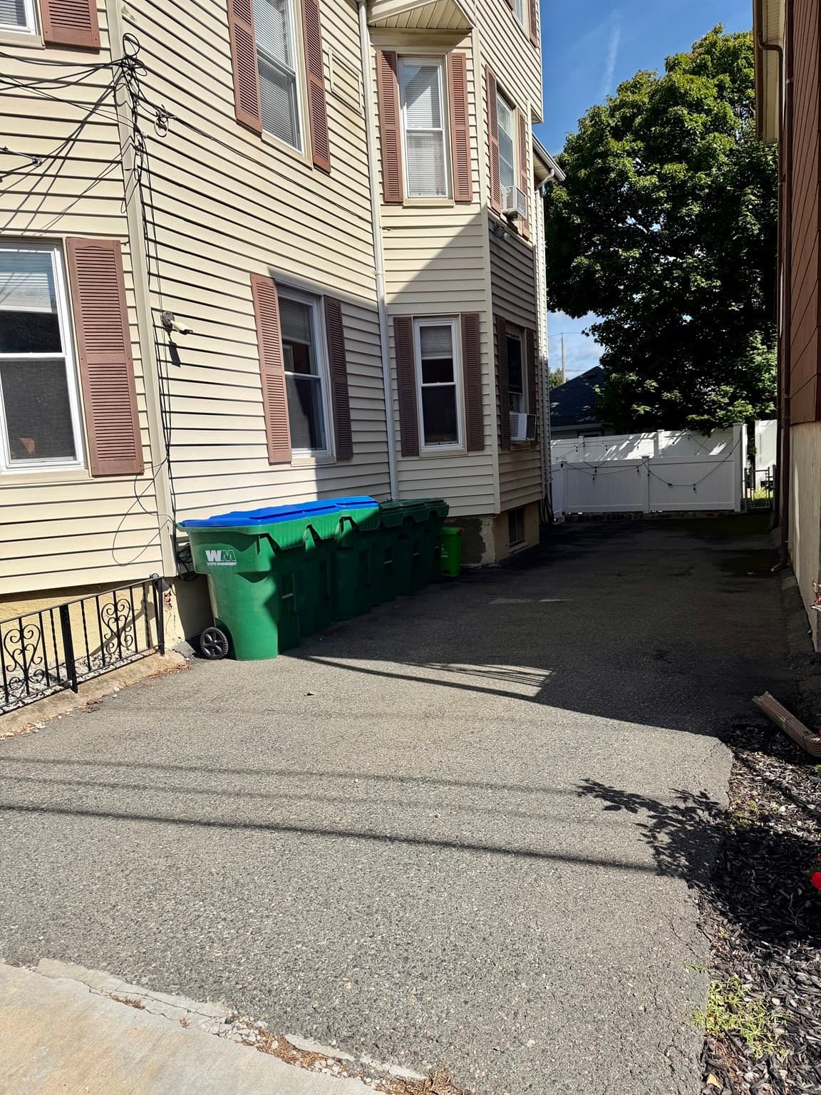3 Family at 14-16 Sumner Ave, Medford MA 02155, Medford, photo 23 of 27