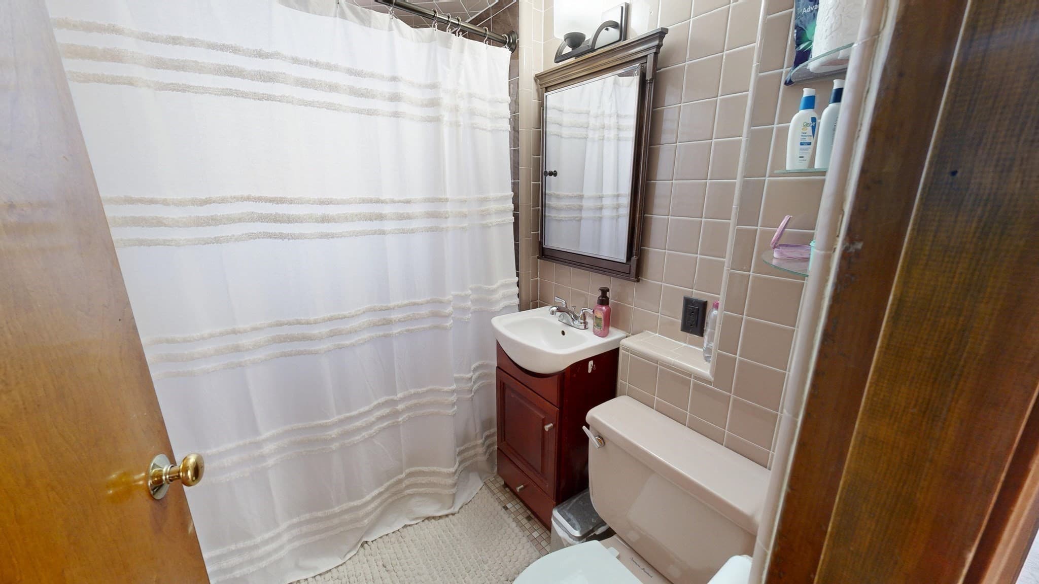 3 Family at 14-16 Sumner Ave, Medford MA 02155, Medford, photo 13 of 27