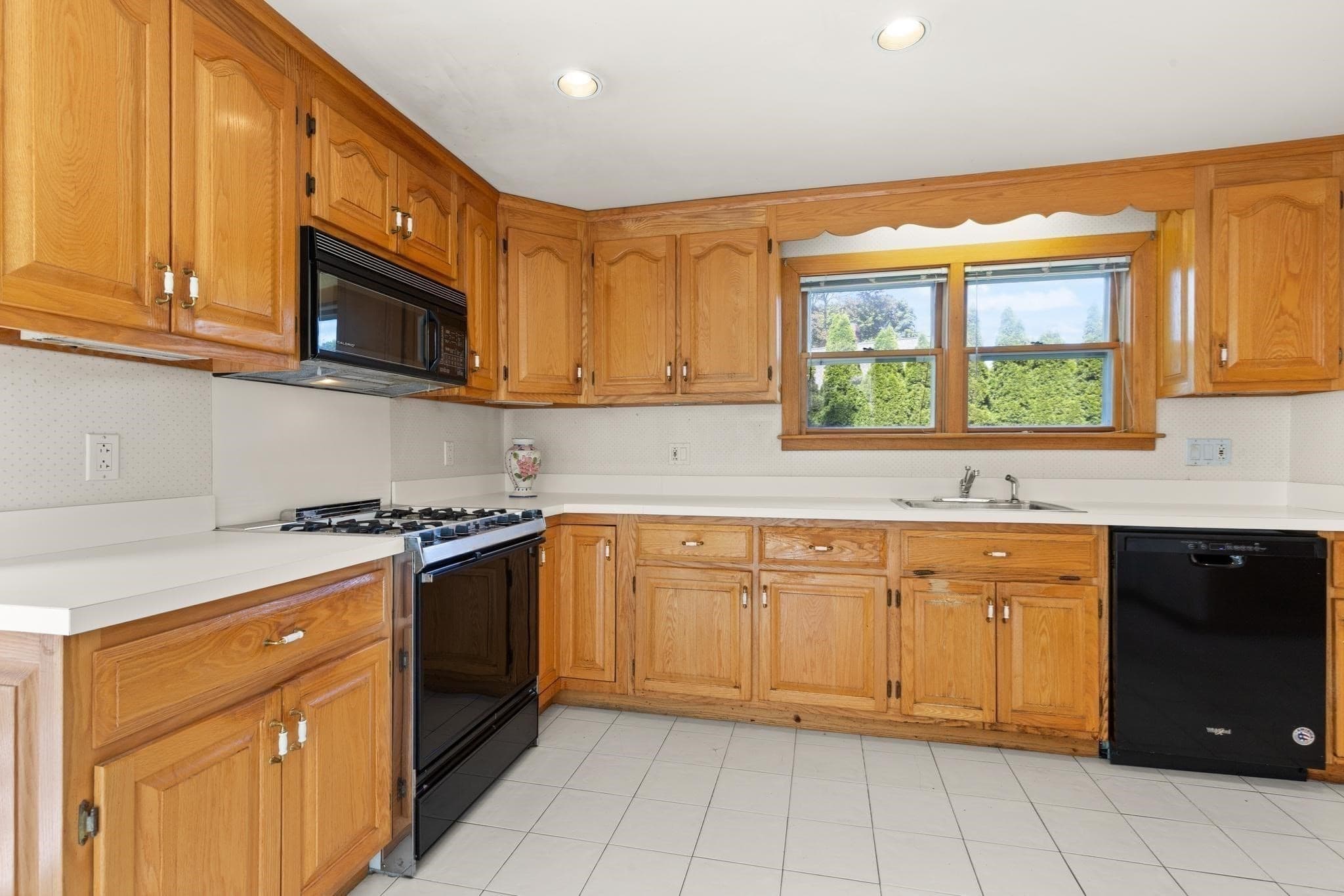 Single Family Residence at 16 Suffolk Street, Medford MA 02155, Medford, photo 15 of 34