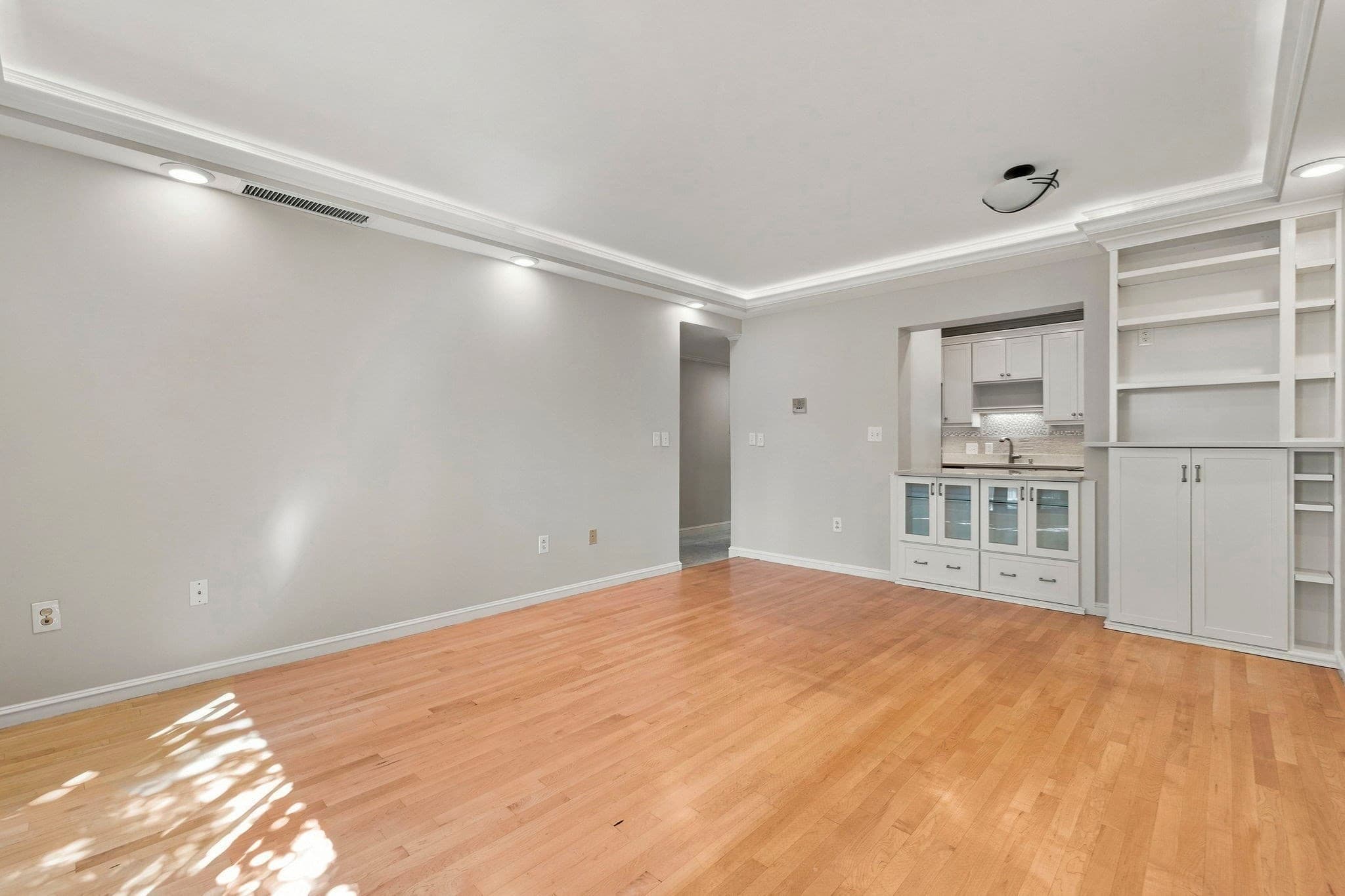 Condominium at 170 Gore St # 117, Cambridge MA 02141, Cambridge, photo 11 of 24