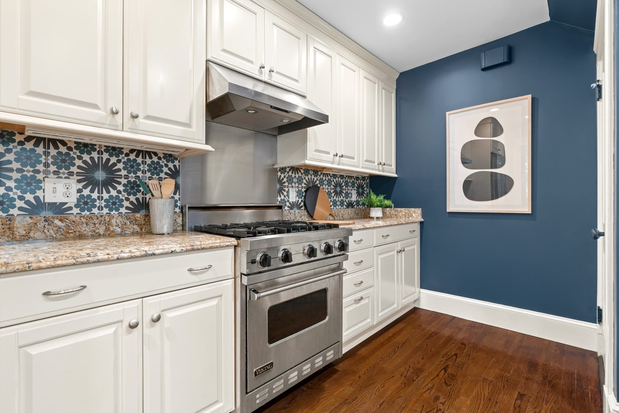 Condominium at 105 Walk Hill St # 2, Boston MA 02130, Boston, photo 2 of 27