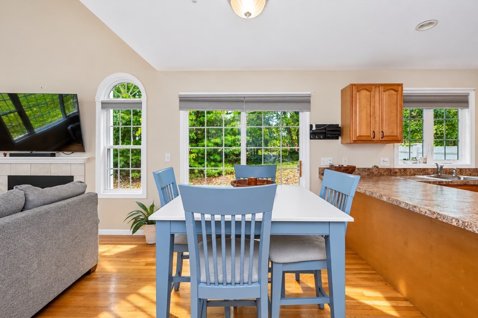 Condominium at 1 Patriots Way # A, Sterling MA 01564, Sterling, photo 11 of 34