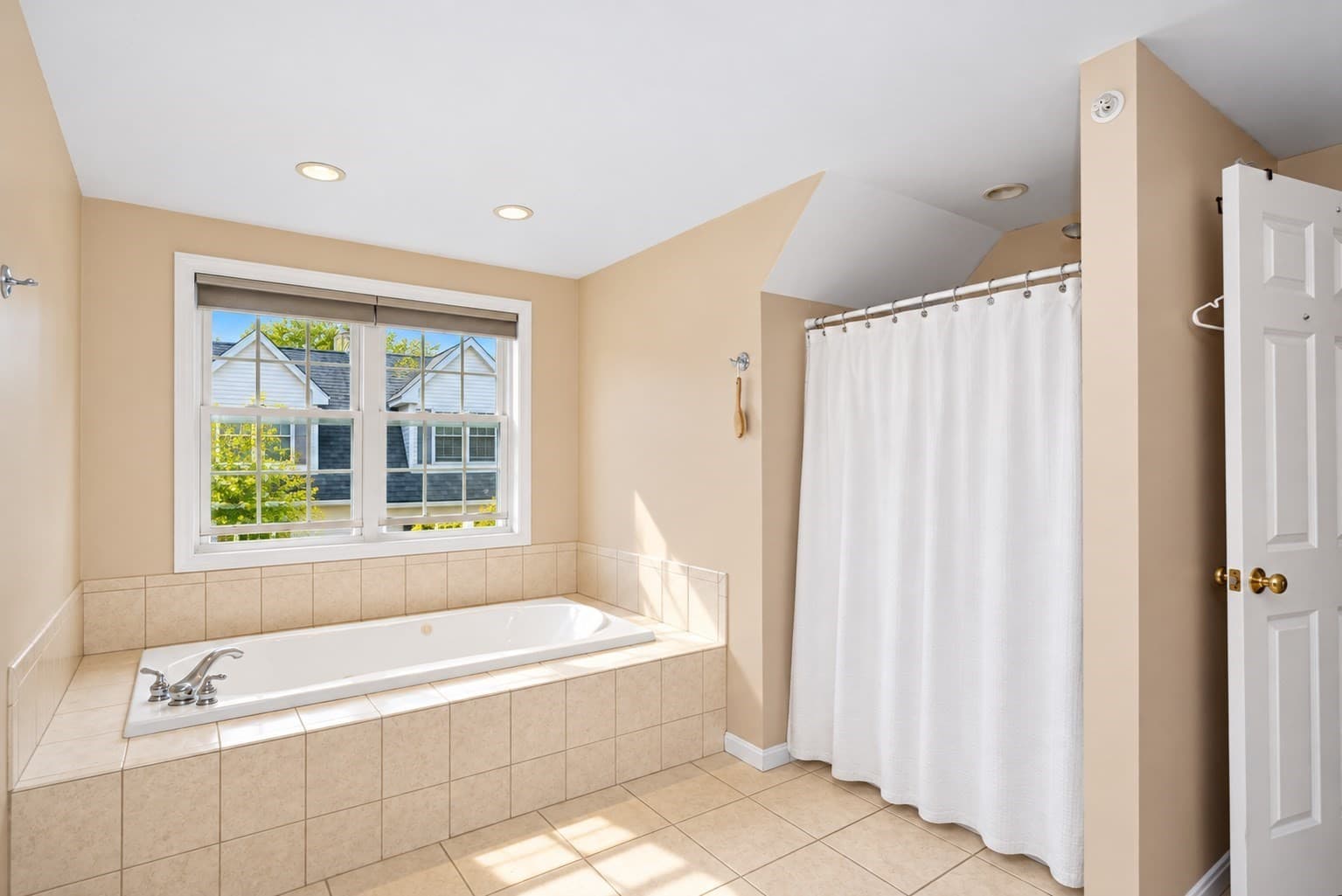 Condominium at 1 Patriots Way # A, Sterling MA 01564, Sterling, photo 21 of 34