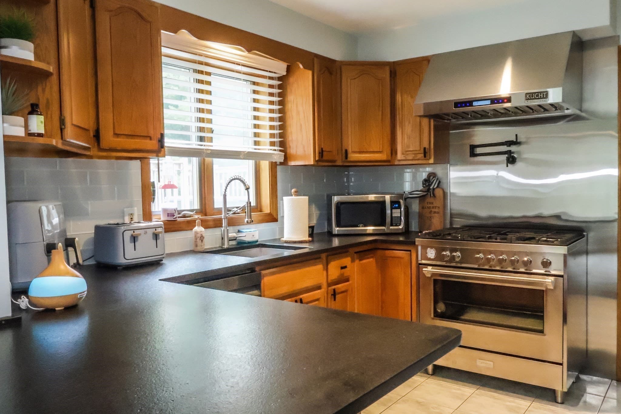 Single Family Residence at 37 Rhode Island Ave, Dartmouth MA 02747, Dartmouth, photo 6 of 22