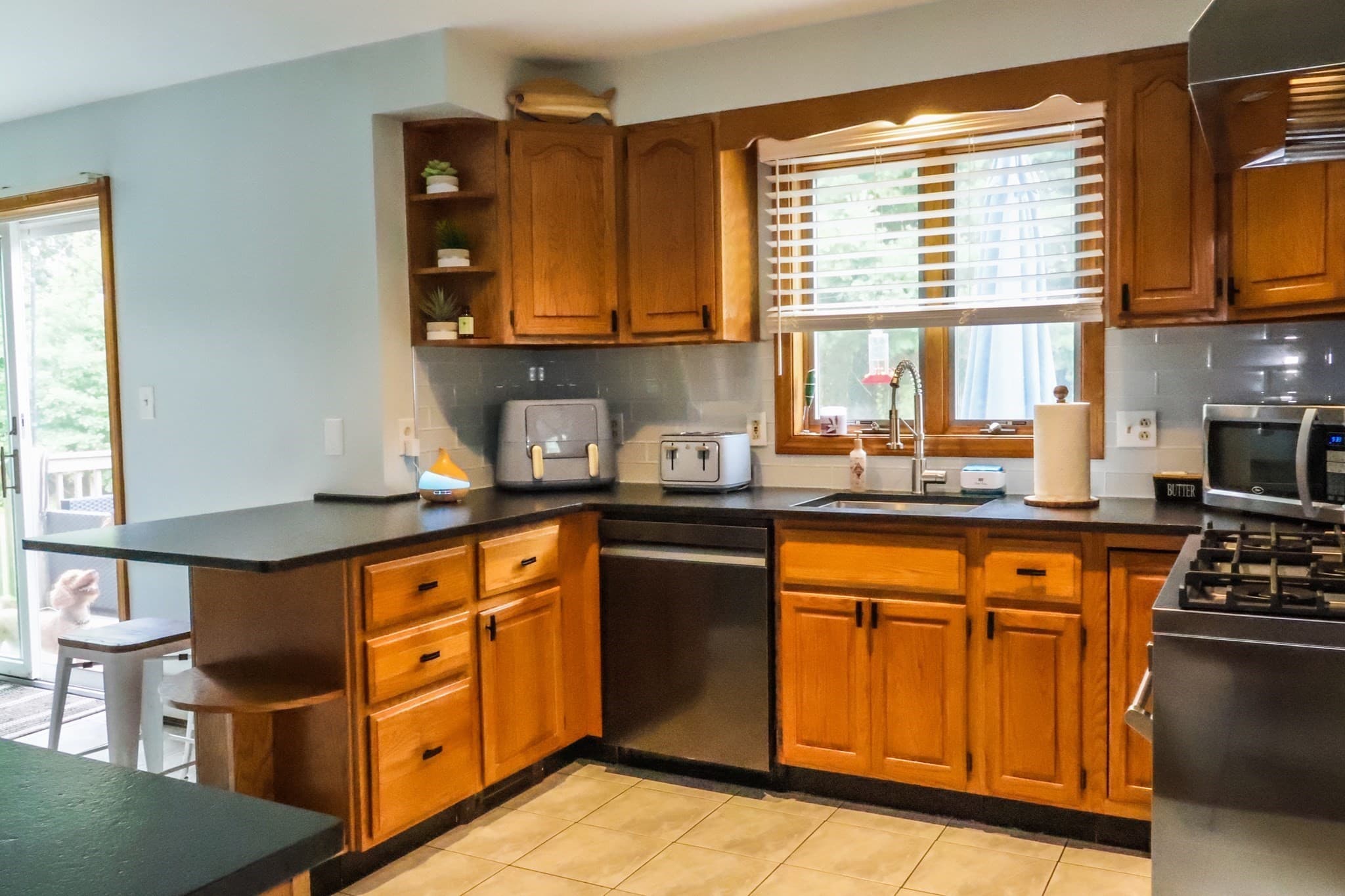 Single Family Residence at 37 Rhode Island Ave, Dartmouth MA 02747, Dartmouth, photo 5 of 22