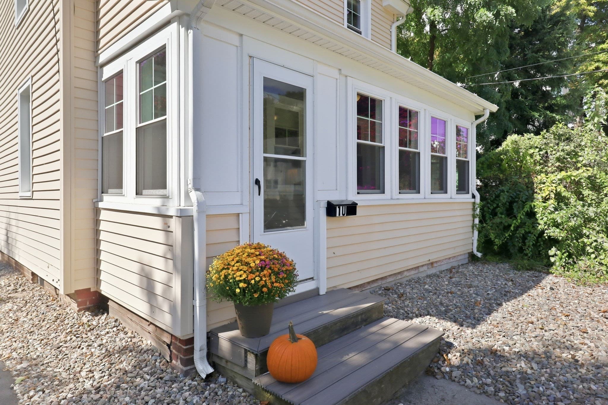 Single Family Residence at 10 Canal St, South Hadley MA 01075, South Hadley, photo 2 of 39