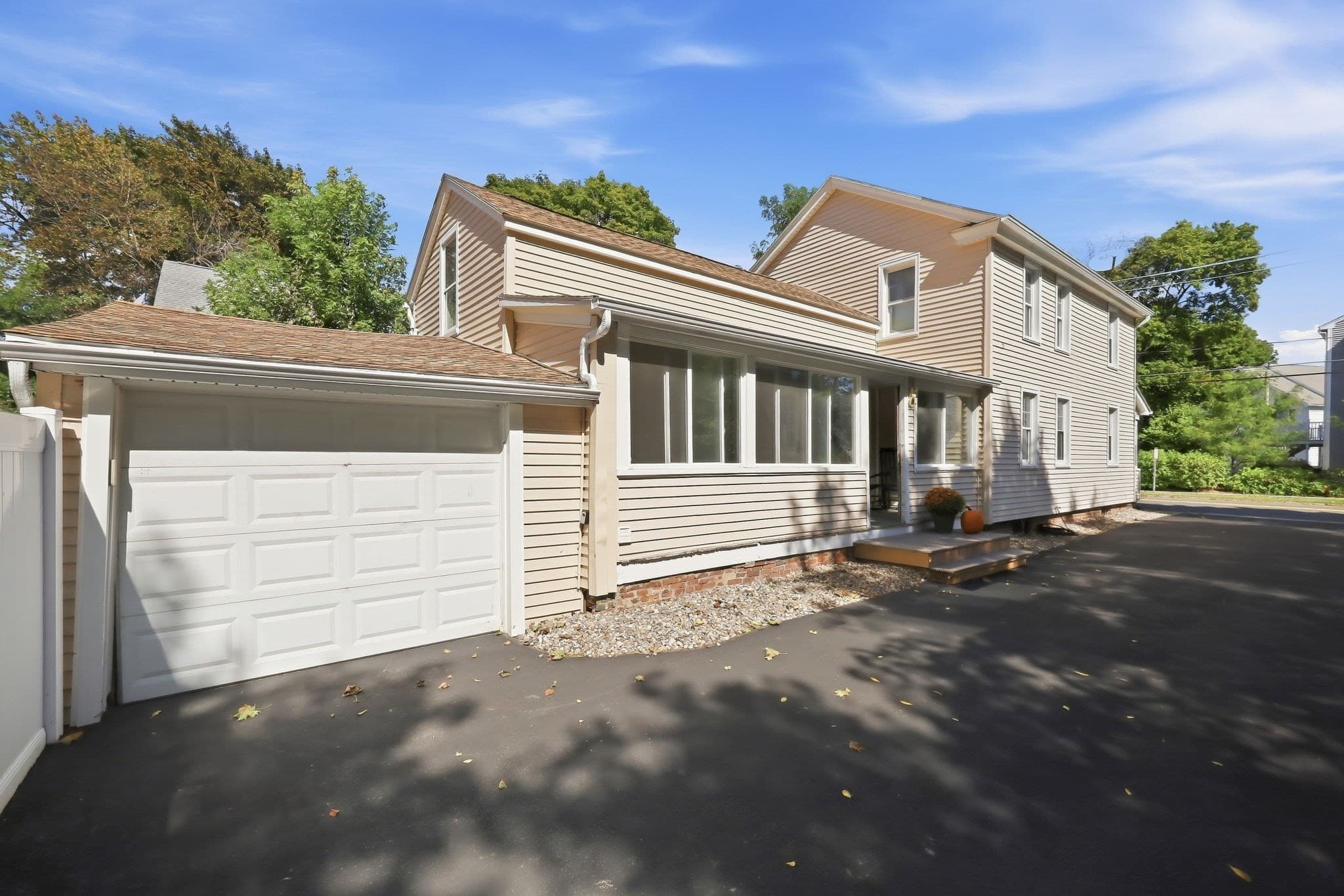 Single Family Residence at 10 Canal St, South Hadley MA 01075, South Hadley, photo 4 of 39