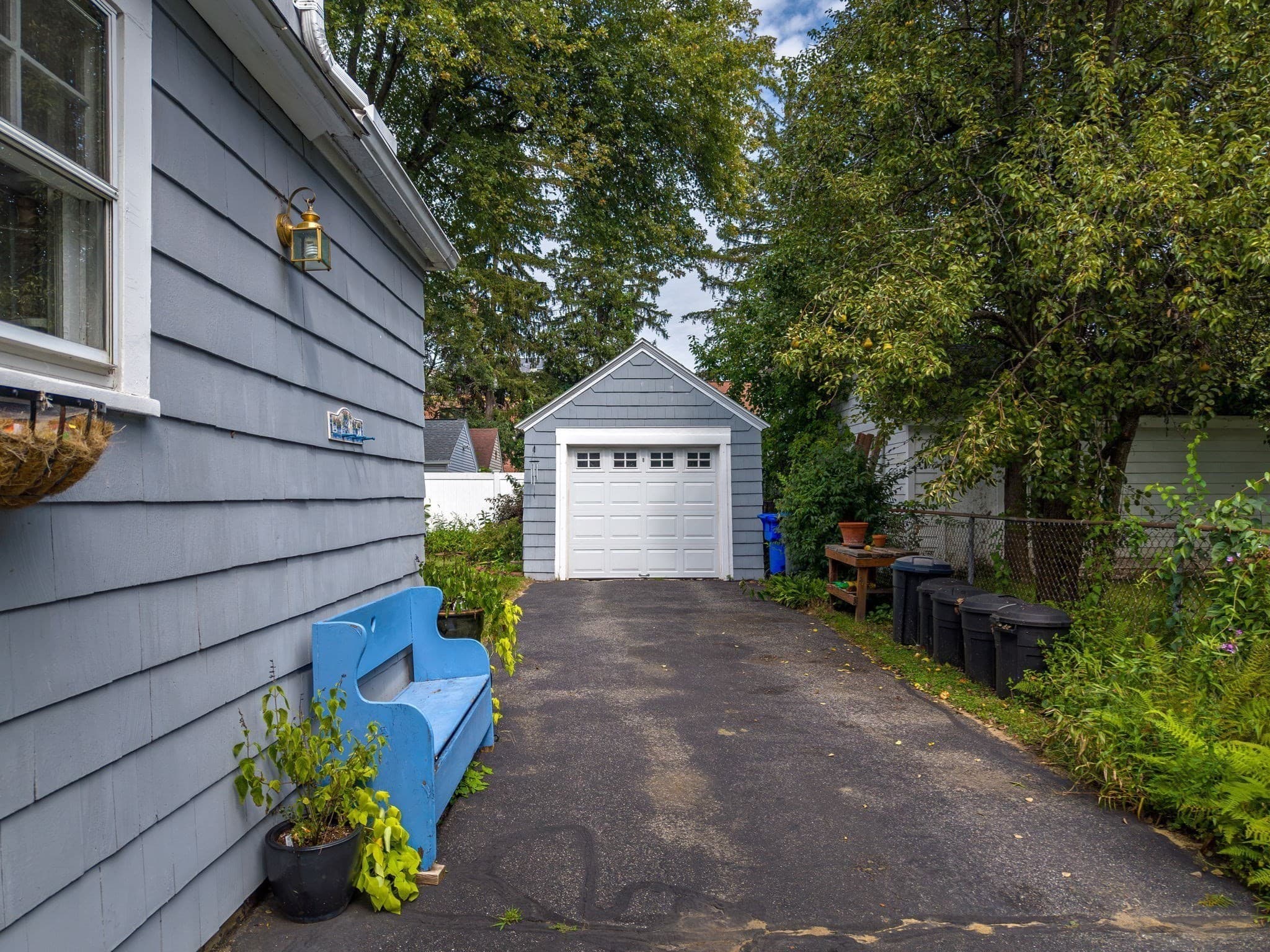 Single Family Residence at 793 Allen St, Springfield MA 01118, Springfield, photo 3 of 41