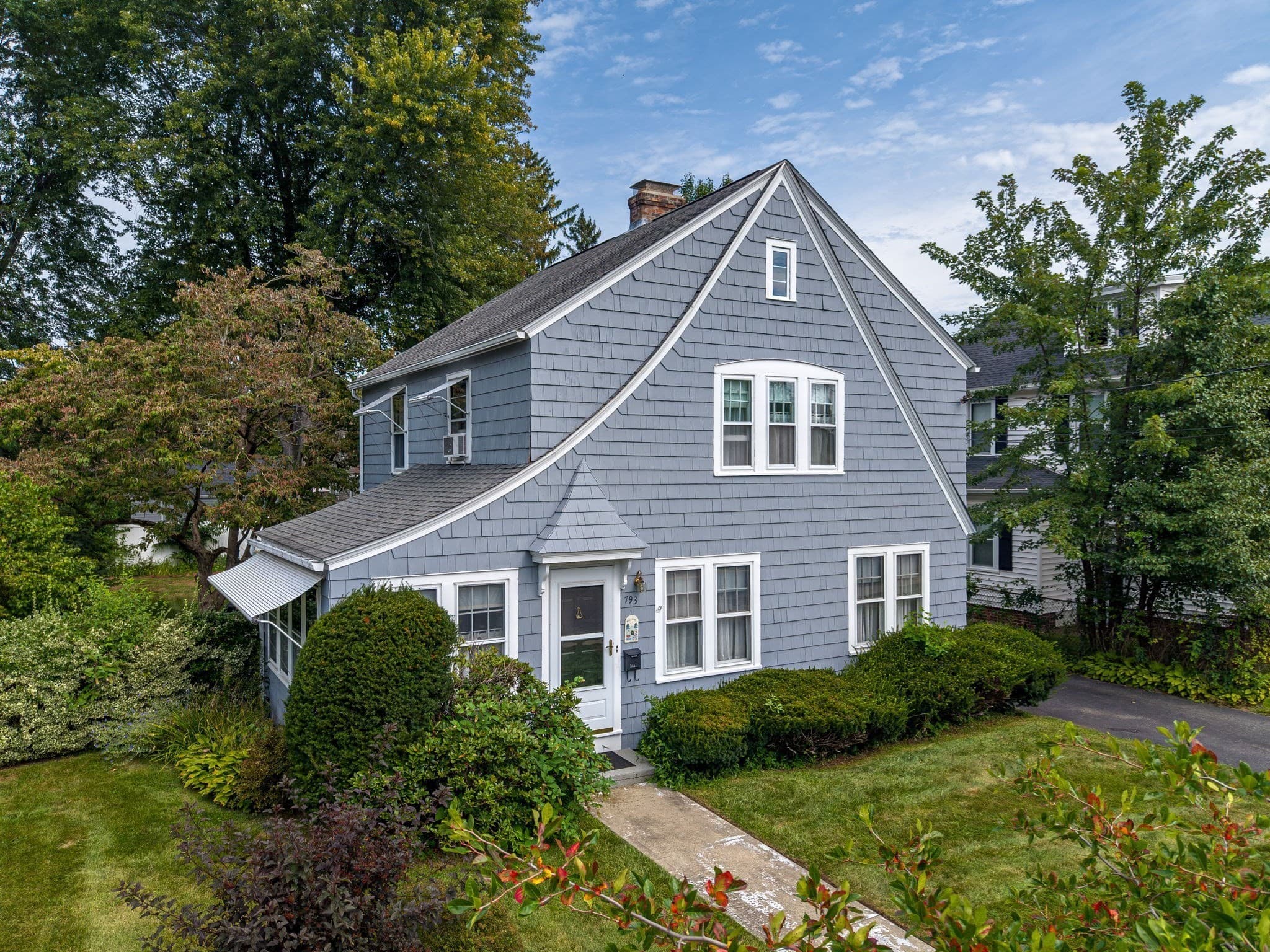 793 Allen St, Springfield MA 01118