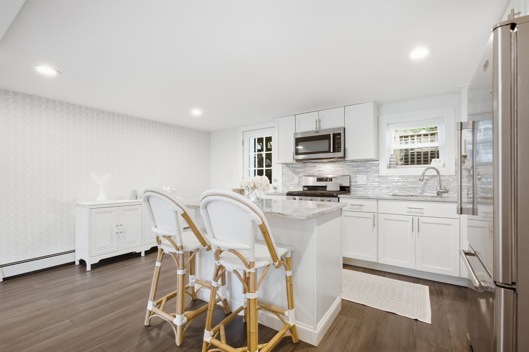 Condominium at 43 Sagamore Ave # 1, Winthrop MA 02152, Winthrop, photo 4 of 25