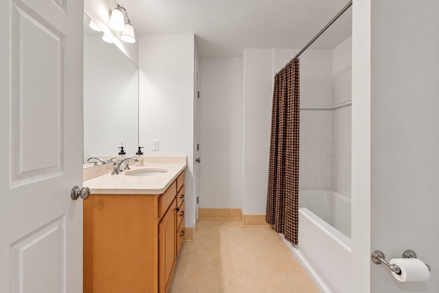 Condominium at 95 Conant St # 214, Concord MA 01742, Concord, photo 19 of 39