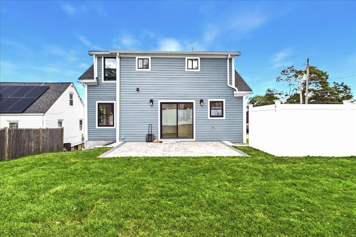 Single Family Residence at 19 Montview Ave, Waltham MA 02451, Waltham, photo 6 of 42