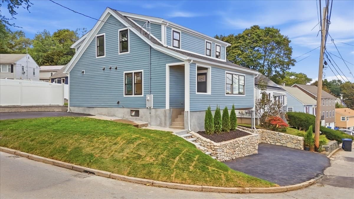 Single Family Residence at 19 Montview Ave, Waltham MA 02451, Waltham, photo 3 of 42