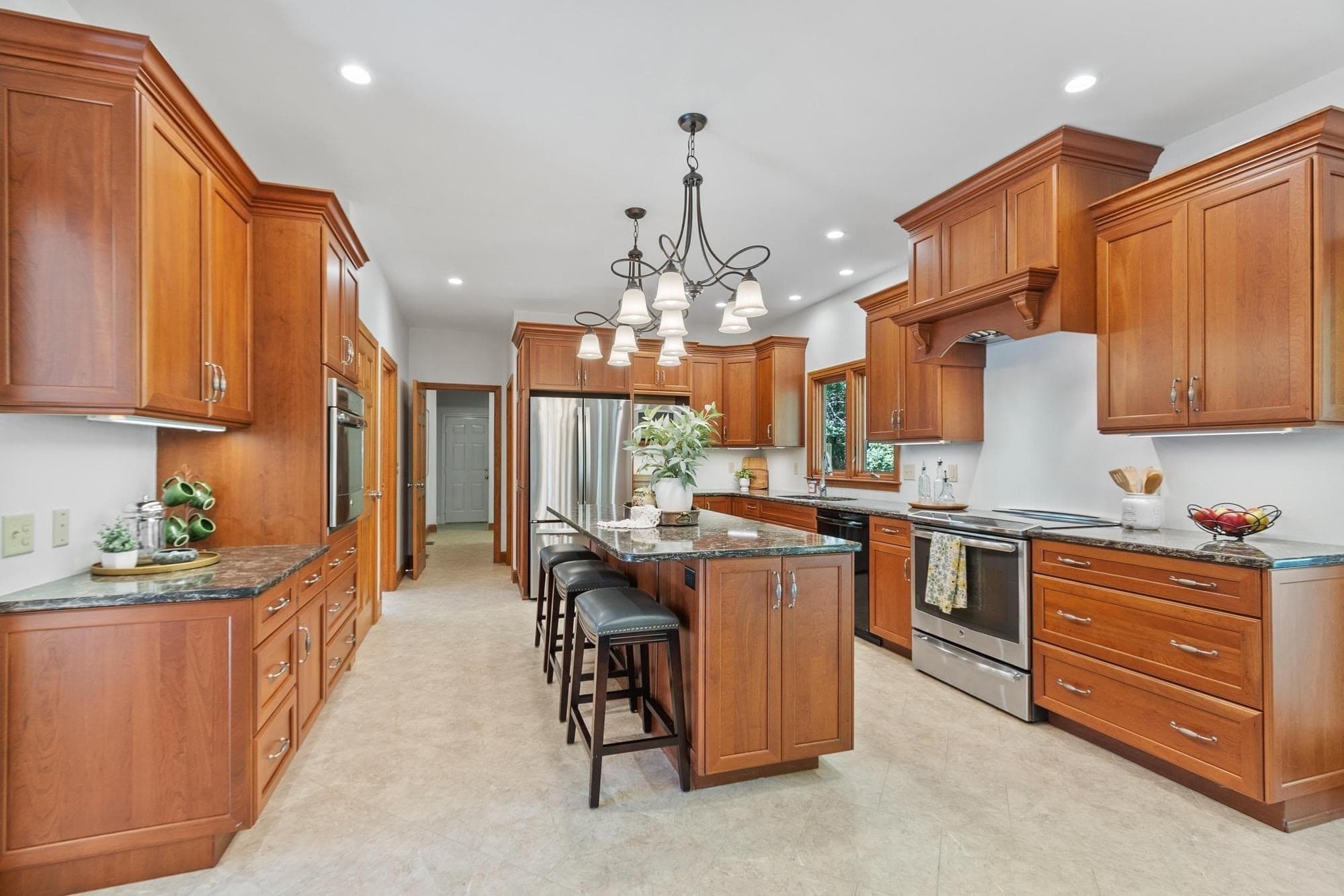 Single Family Residence at 113 Patch Hill Rd., Boxborough MA 01719, Boxborough, photo 5 of 41