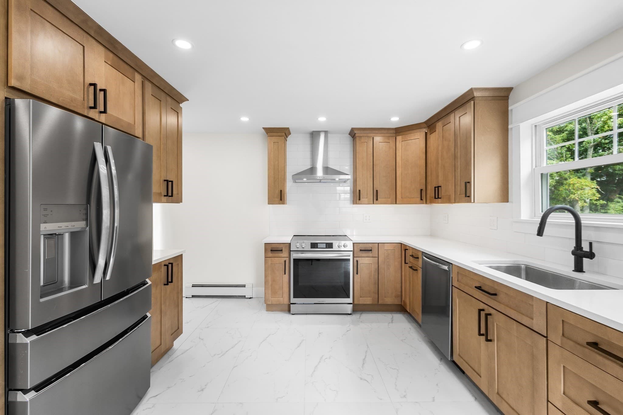 Single Family Residence at 256 Weetamoe St., Fall River MA 02720, Fall River, photo 4 of 42