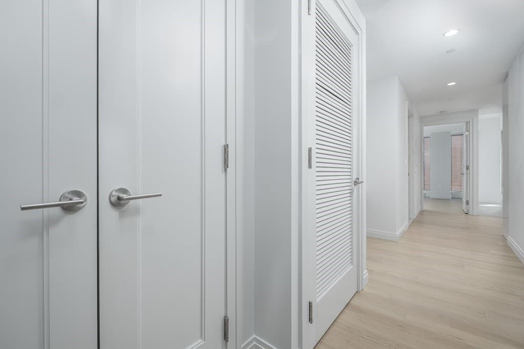 Condominium at 135 Seaport Blvd # 1508, Boston MA 02210, Boston, photo 10 of 32