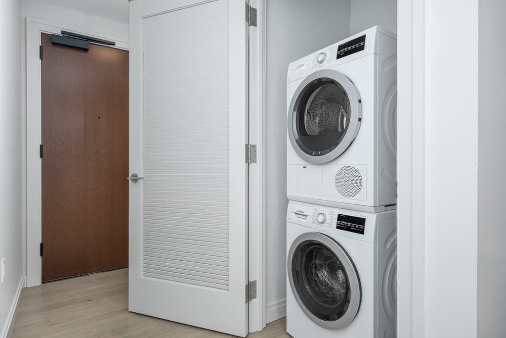 Condominium at 135 Seaport Blvd # 1508, Boston MA 02210, Boston, photo 11 of 32