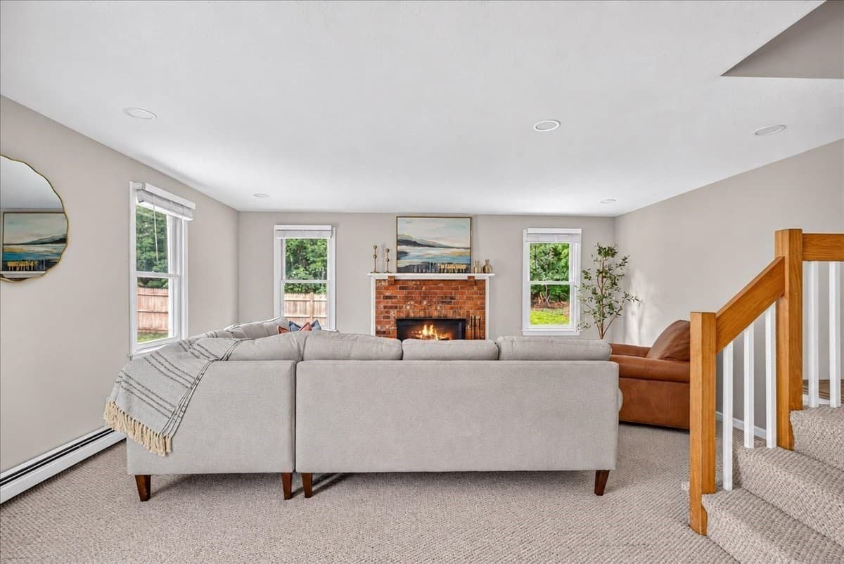 Single Family Residence at 8 Craig St # 8, Plymouth MA 02360, Plymouth, photo 4 of 30