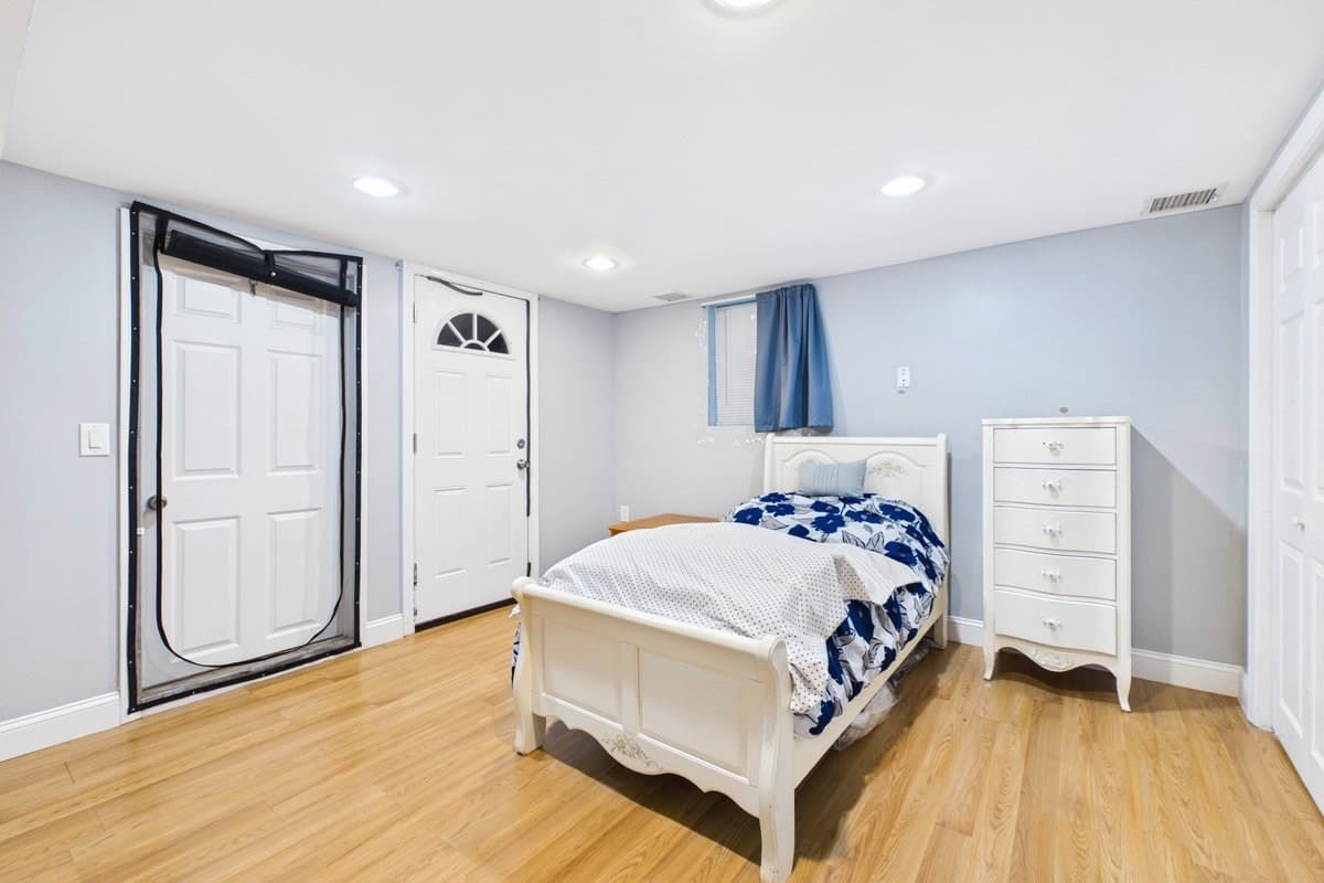 Single Family Residence at 100 Buttonwood St, Boston MA 02125, Boston, photo 23 of 34